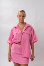 Load image into Gallery viewer, THE UNISEX SHIRT BUBBLEGUM
